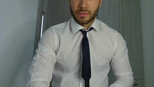 Snapshot of Justynn1 chatting on 05-26-26, 05:03 Justynn1 online show from 05-26-26, 05:03