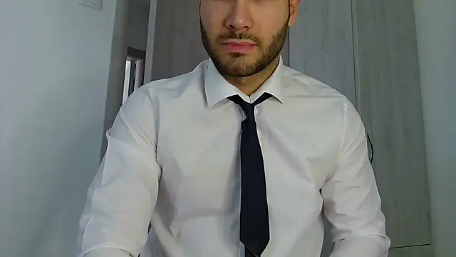 Snapshot of Justynn1 chatting on 06-01-26, 04:47 Justynn1 online show from 06-01-26, 04:47