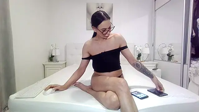 Snapshot of alisonya1 chatting on 04-15-26, 04:08 alisonya1 online show from 04-15-26, 04:08