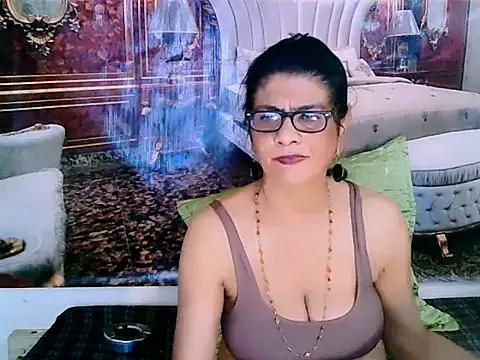 IndianAllure online show from 01-31-25, 05:51