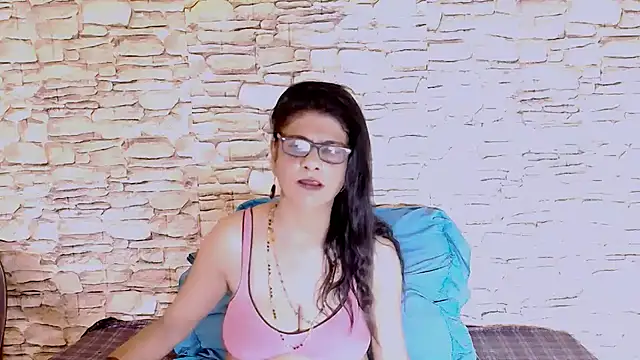 IndianAllure online show from 02-17-25, 06:20