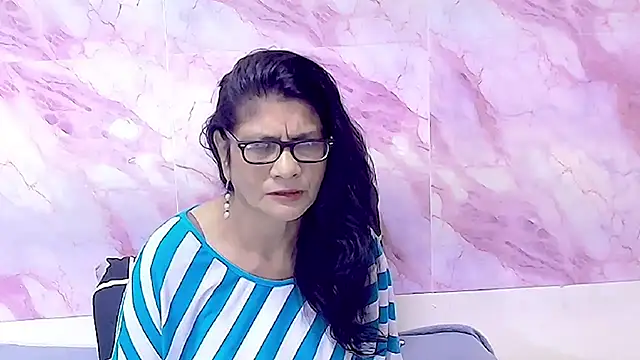 IndianAllure online show from 10-17-25, 06:05