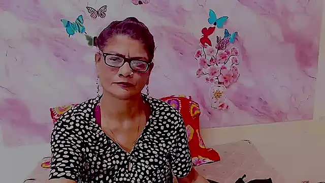 IndianAllure online show from 11-26-25, 05:52