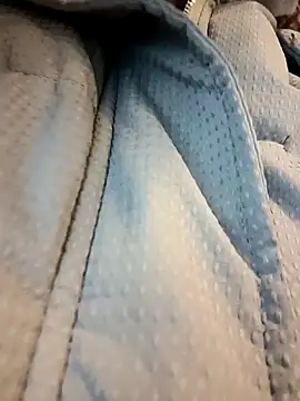 Frost foxy online show from 12-20-24, 06:19