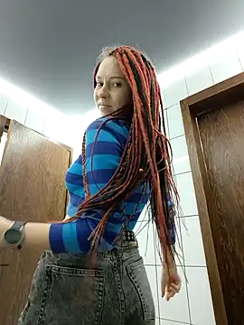 Frost foxy online show from 10-24-25, 03:58