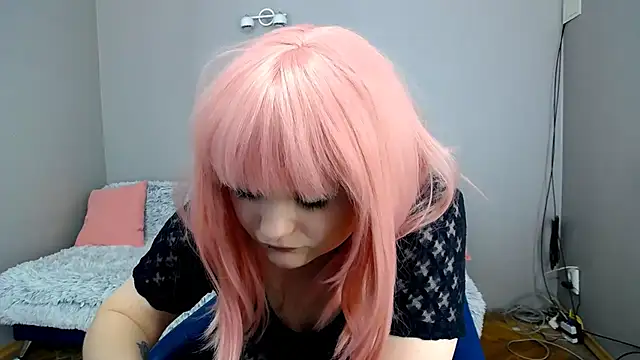 Estheri online show from 02-06-25, 01:54