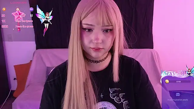 KuroChan420 online show from 12-10-24, 10:26