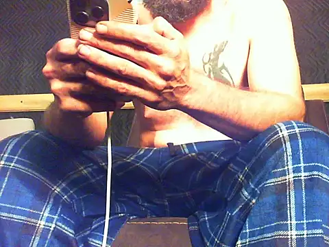 Sitonmyface2020xh online show from 11-20-25, 06:24