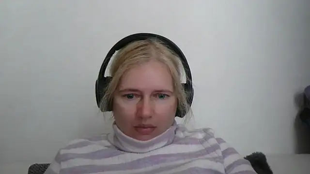 vaneza02 online show from 04-19-26, 04:17