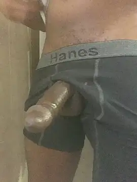 Snapshot of catchit231 chatting on 01-08-25, 08:29 catchit231 online show from 01-08-25, 08:29