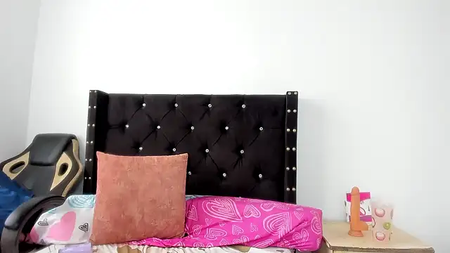 ebonnylatinx online show from 09-28-25, 02:44