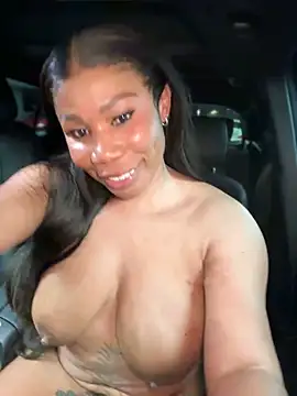 Snapshot of Belle___ chatting on 12-08-24, 03:43 Belle online show from 12-08-24, 03:43