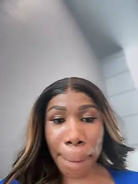 Snapshot of Belle___ chatting on 02-01-25, 06:19 Belle online show from 02-01-25, 06:19