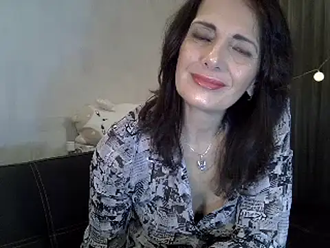 Snapshot of DreamMarianna chatting on 01-26-25, 09:51 DreamMarianna online show from 01-26-25, 09:51