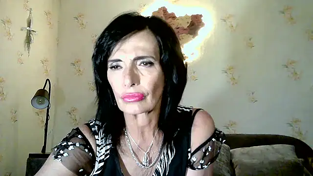 Snapshot of DreamMarianna chatting on 07-11-26, 10:00 DreamMarianna online show from 07-11-26, 10:00