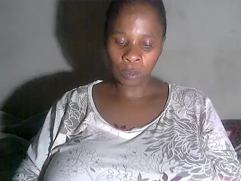 Snapshot of Choco-Coco10 chatting on 10-23-25, 11:46 Choco-Coco10 online show from 10-23-25, 11:46