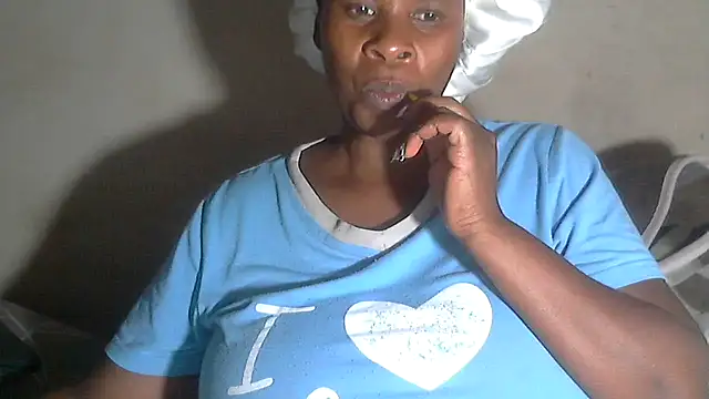 Snapshot of Choco-Coco10 chatting on 03-17-26, 10:13 Choco-Coco10 online show from 03-17-26, 10:13