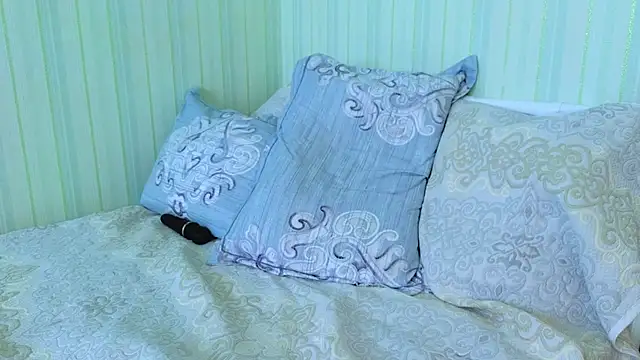  Lily  online show from 03-03-25, 07:32