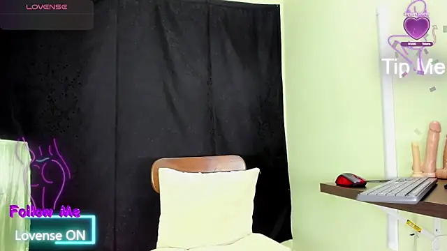 ElikoLanny  online show from 03-13-25, 07:31