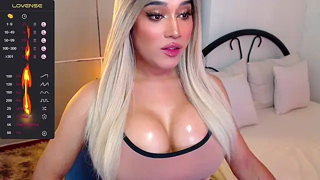 deliciouskelly online show from 11-15-25, 10:34