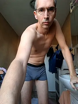 Geiler-boy313 online show from 03-18-26, 06:49