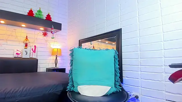 Snapshot of AlanNaughty chatting on 12-07-24, 01:03 AlanNaughty online show from 12-07-24, 01:03