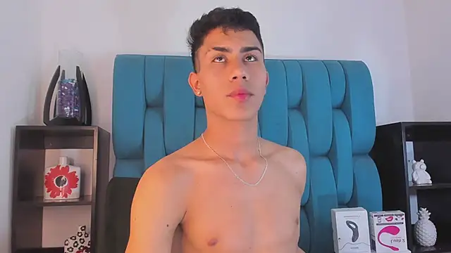 Snapshot of AlanNaughty chatting on 12-31-24, 10:56 AlanNaughty online show from 12-31-24, 10:56