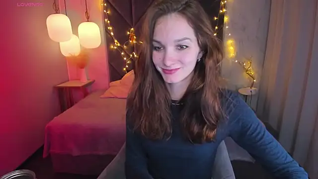 Snapshot of MirandaGlow chatting on 12-27-24, 05:42 MirandaGlow online show from 12-27-24, 05:42