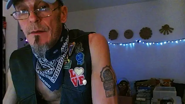 Snapshot of mycock2474u chatting on 03-01-25, 07:41 mycock2474u online show from 03-01-25, 07:41