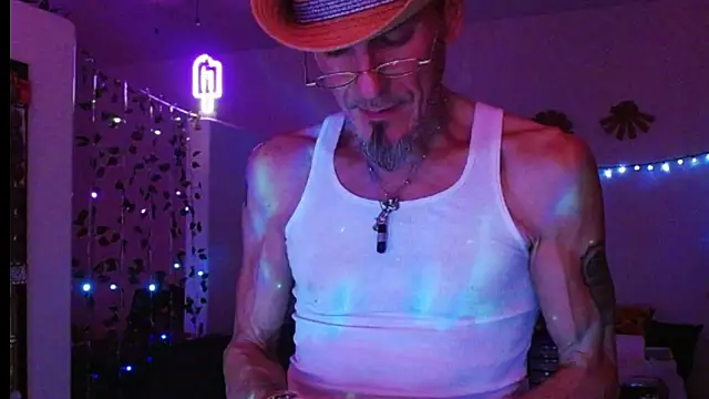 Snapshot of mycock2474u chatting on 03-06-25, 05:57 mycock2474u online show from 03-06-25, 05:57