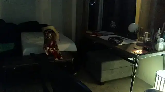 Snapshot of mycock2474u chatting on 10-13-25, 06:24 mycock2474u online show from 10-13-25, 06:24