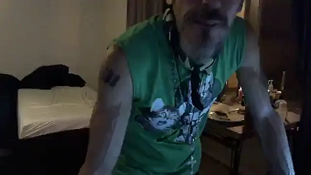 Snapshot of mycock2474u chatting on 10-15-25, 07:52 mycock2474u online show from 10-15-25, 07:52