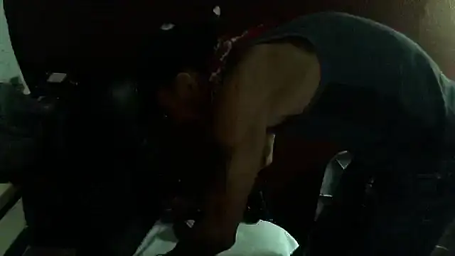 Snapshot of mycock2474u chatting on 10-31-25, 06:47 mycock2474u online show from 10-31-25, 06:47