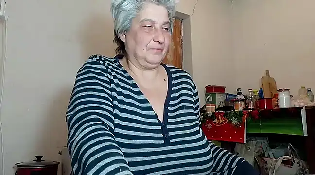 Snapshot of ExquisiteMature chatting on 01-25-25, 02:37 ExquisiteMature online show from 01-25-25, 02:37