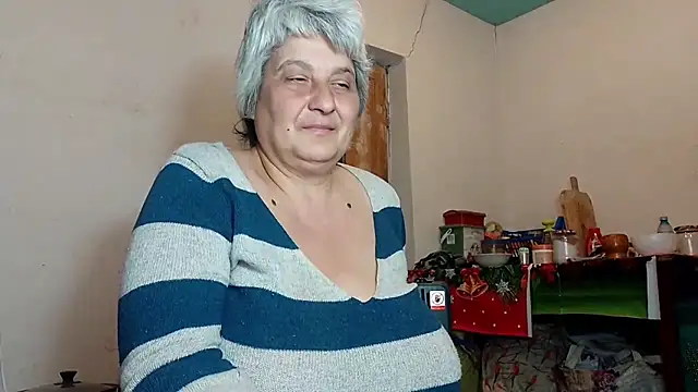 Snapshot of ExquisiteMature chatting on 02-05-25, 09:29 ExquisiteMature online show from 02-05-25, 09:29