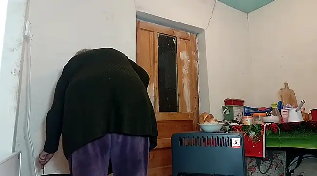 Snapshot of ExquisiteMature chatting on 02-09-25, 05:11 ExquisiteMature online show from 02-09-25, 05:11