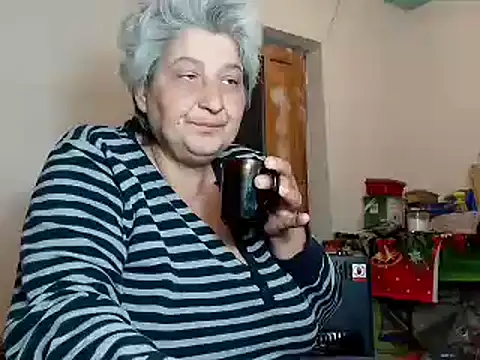 Snapshot of ExquisiteMature chatting on 02-16-25, 02:21 ExquisiteMature online show from 02-16-25, 02:21