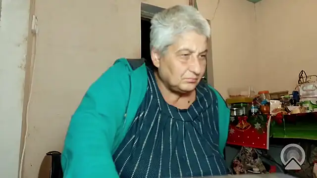 Snapshot of ExquisiteMature chatting on 09-17-25, 11:50 ExquisiteMature online show from 09-17-25, 11:50