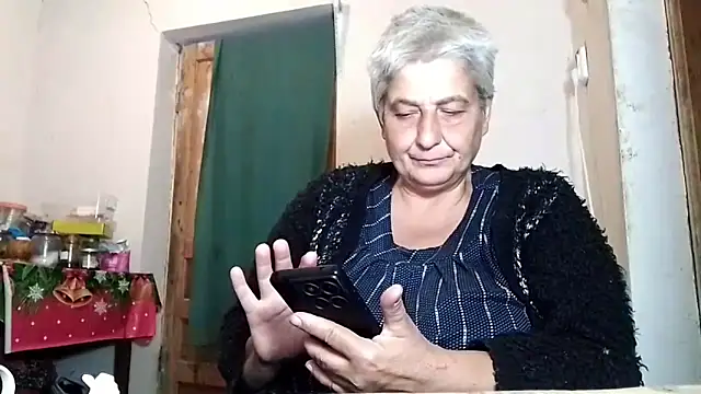 Snapshot of ExquisiteMature chatting on 09-23-25, 10:24 ExquisiteMature online show from 09-23-25, 10:24