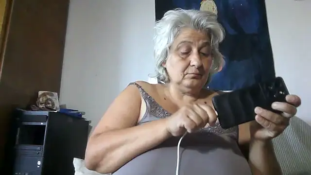 Snapshot of ExquisiteMature chatting on 06-19-26, 09:57 ExquisiteMature online show from 06-19-26, 09:57