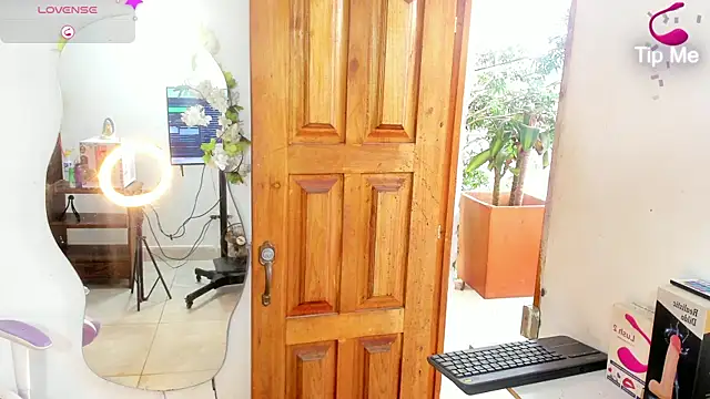 sofia gold  online show from 04-08-26, 03:45