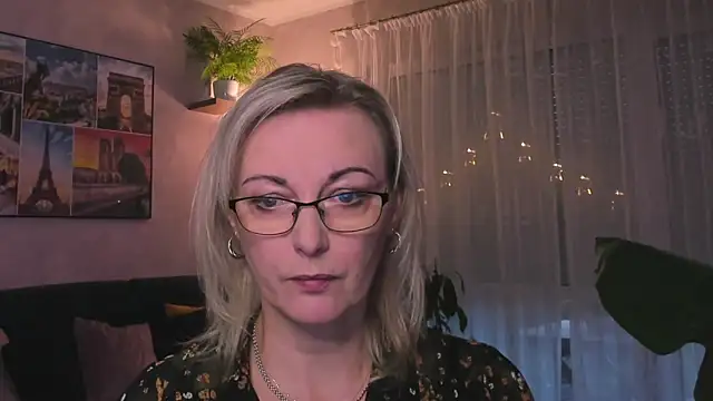 vanessa chat online show from 12-12-24, 02:22