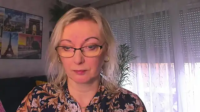 vanessa chat online show from 02-12-26, 02:12