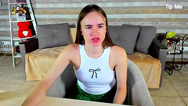 Snapshot of SusanSmit chatting on 10-30-25, 07:03 SusanSmit online show from 10-30-25, 07:03