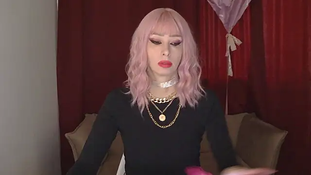 Snapshot of WhiteQueen888 chatting on 02-23-25, 09:11 WhiteQueen888 online show from 02-23-25, 09:11