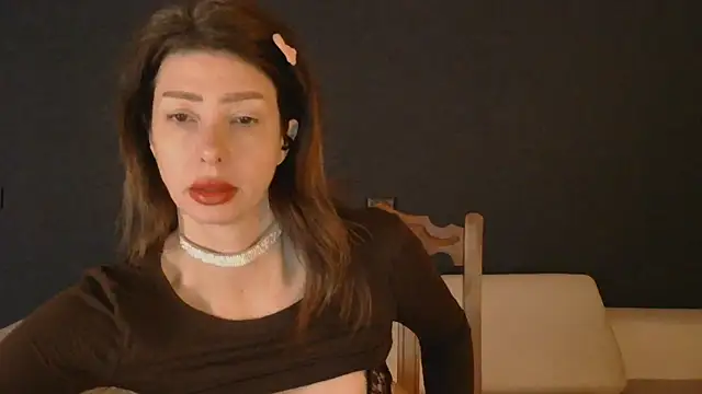 Snapshot of WhiteQueen888 chatting on 11-12-25, 04:24 WhiteQueen888 online show from 11-12-25, 04:24