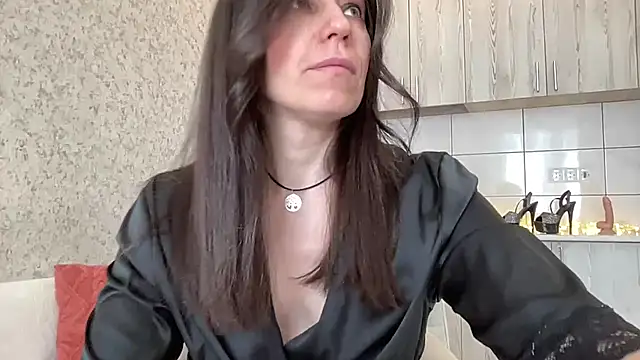 HotyWinter online show from 04-11-26, 04:50