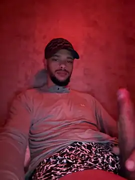 Snapshot of Lionayowe chatting on 02-14-26, 02:30 Lionayowe online show from 02-14-26, 02:30