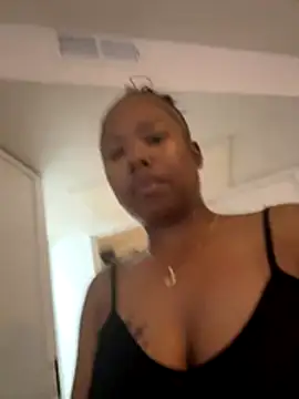 Snapshot of NaomiLust90 chatting on 12-14-25, 04:40 NaomiLust90 online show from 12-14-25, 04:40