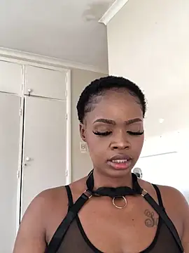 LuciousLips96 online show from 11-30-25, 09:57